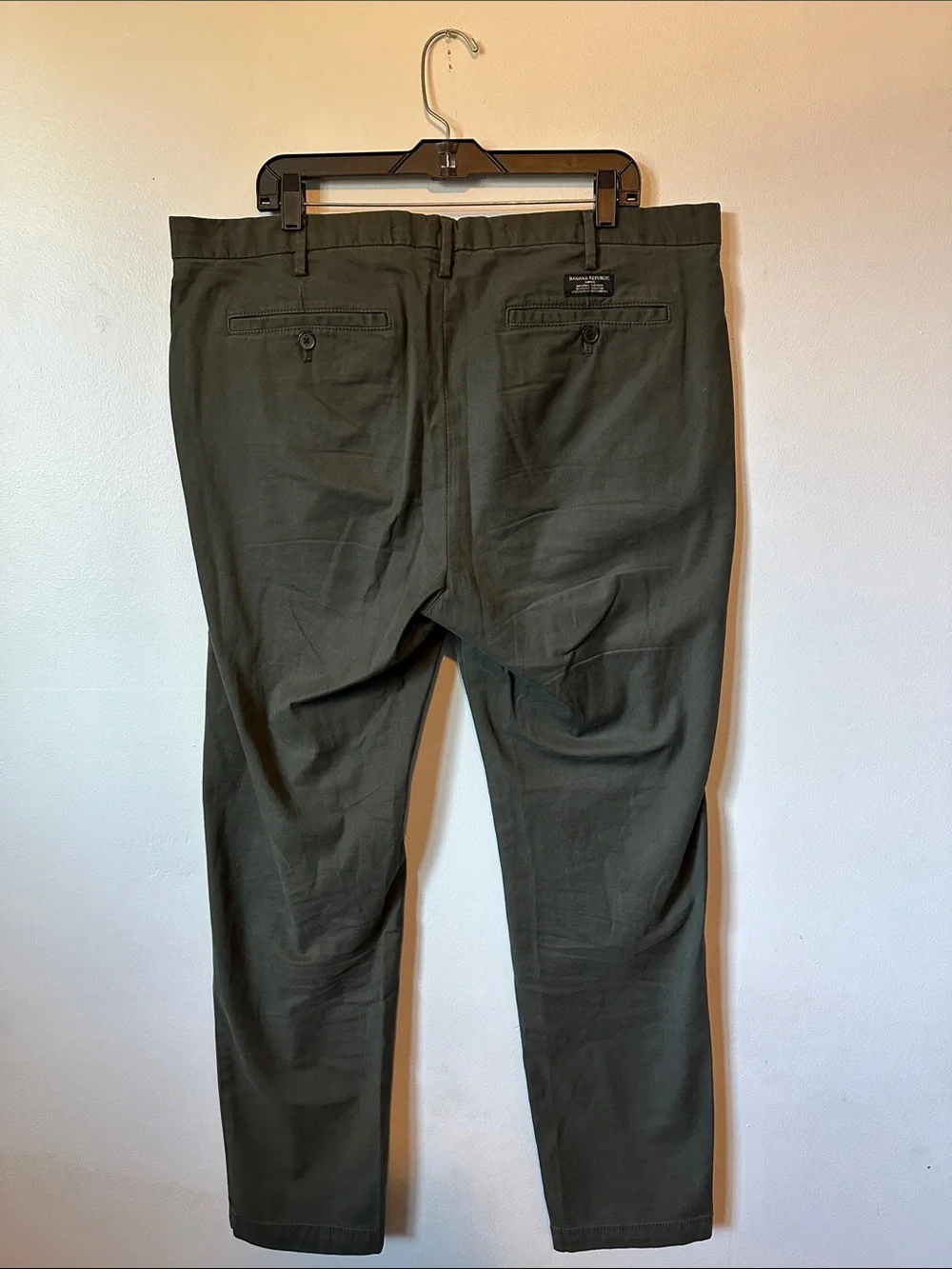 BANANA REPUBLIC Army Green Chino Pants Men's 38/32